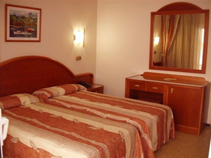 Hotel Helios Lloret Lloret de Mar Esterno foto