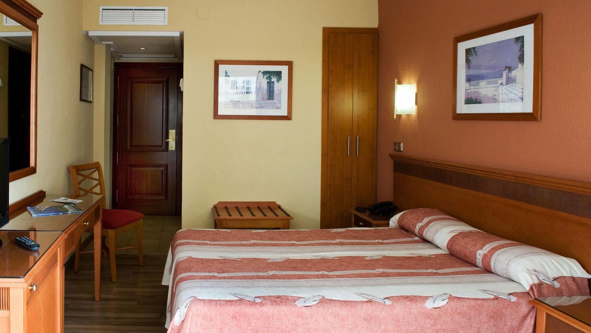Hotel Helios Lloret Lloret de Mar Esterno foto