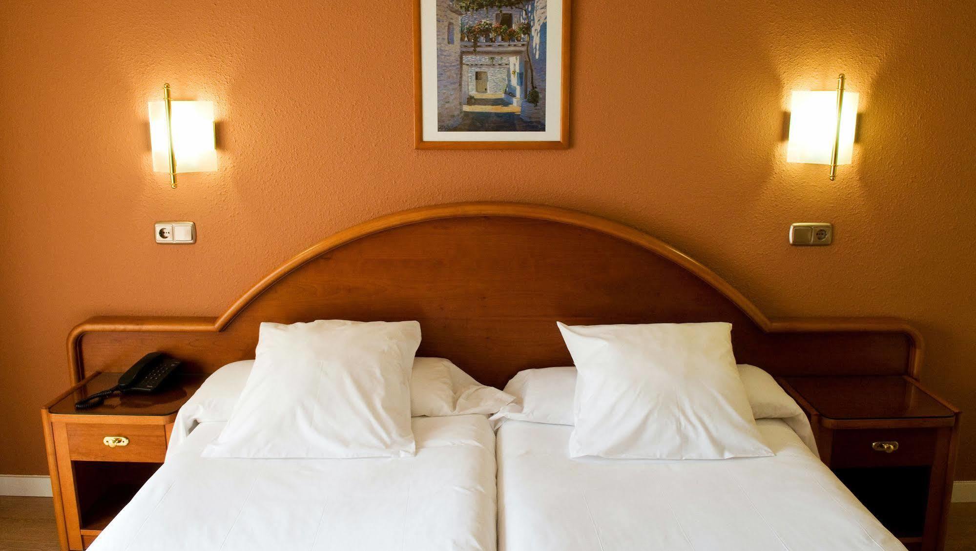 Hotel Helios Lloret Lloret de Mar Esterno foto