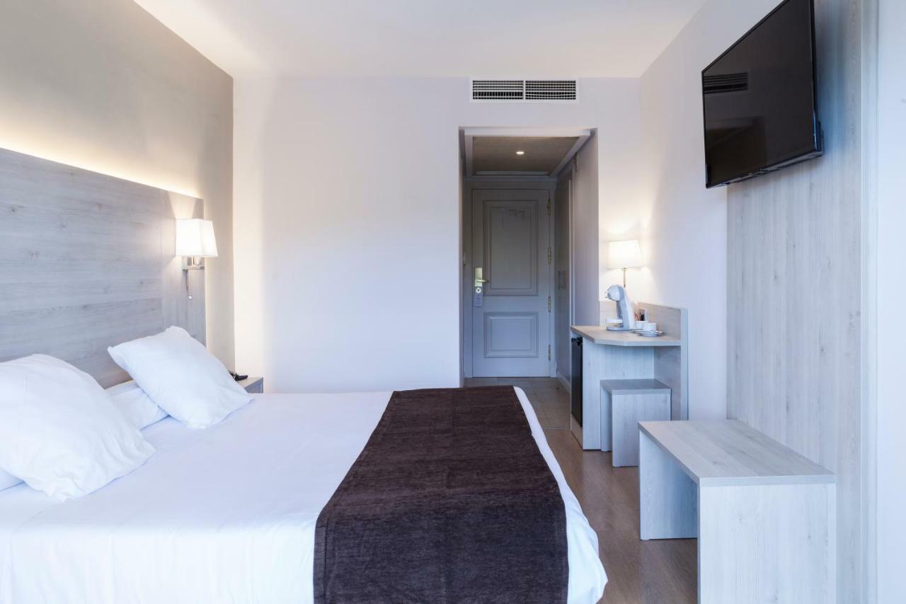 Hotel Helios Lloret Lloret de Mar Esterno foto